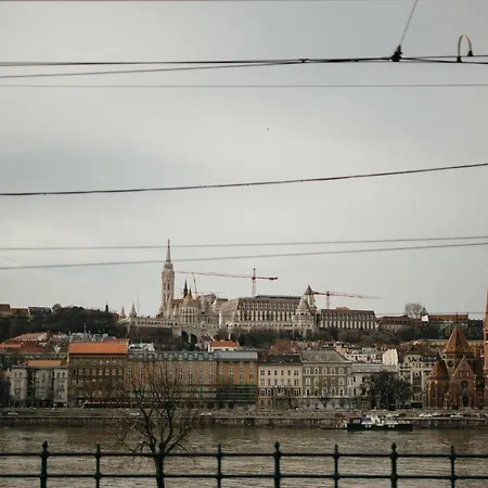Parliament Exclusive Gallery Budapešť