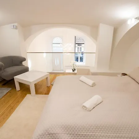 Parliament Exclusive Gallery Apartment Budapest