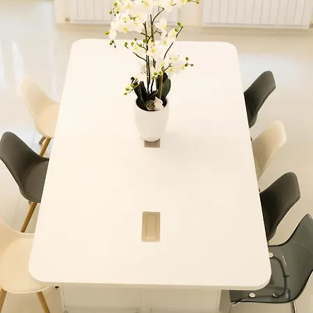 Parliament Exclusive Gallery Appartement