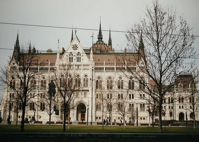 Parliament Exclusive Gallery * Budapest
